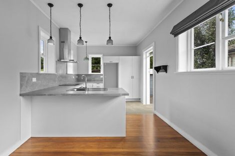 Photo of property in 4 Valley Terrace, Hamilton Central, Hamilton, 3204