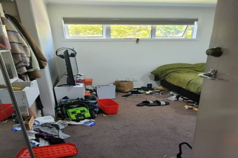 Photo of property in 21 Dundale Avenue, Blockhouse Bay, Auckland, 0600