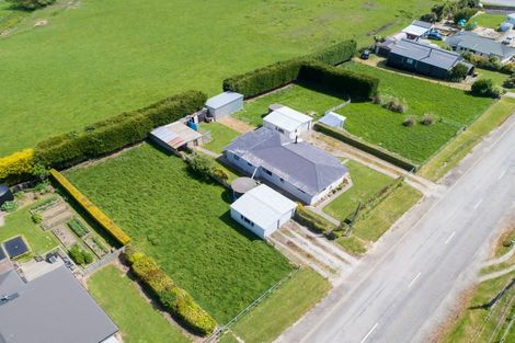 Photo of property in 16 Tokanui Haldane Road, Tokanui, 9884