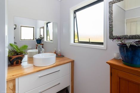 Photo of property in 15 Koutu Point Road, Opononi, Kaikohe, 0473