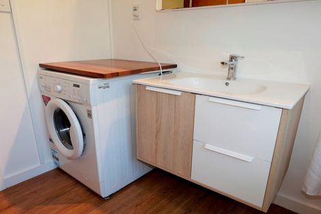 Photo of property in 45a Randwick Road, Northland, Wellington, 6012