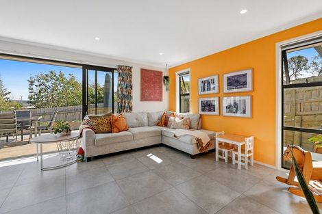 Photo of property in 9 St Julia Court, Helensville, 0800