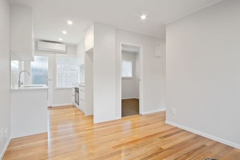 Photo of property in 2/31 Dominion Street, Takapuna, Auckland, 0622