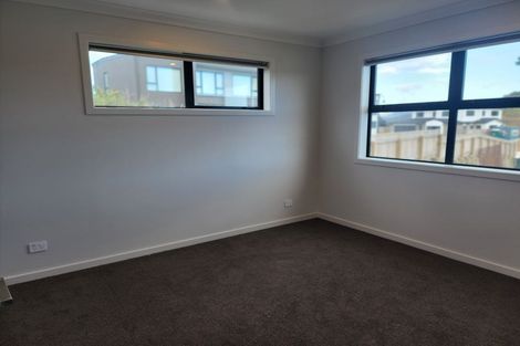 Photo of property in 4a Kaiaho Close, Aotea, Porirua, 5024