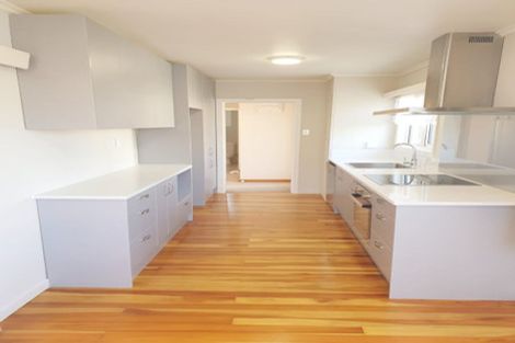 Photo of property in 2c Wendell Place, Greenlane, Auckland, 1061