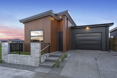 Photo of property in 8 Manaia Place, Papamoa, 3118