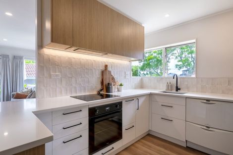 Photo of property in 1a Compass Place, Te Atatu Peninsula, Auckland, 0610