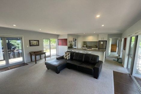 Photo of property in 37a Hardens Lane, Paremoremo, Auckland, 0632