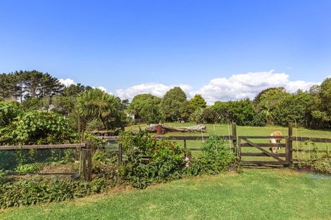 Photo of property in 385a Wainui Road, Raglan, 3297