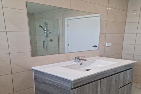 Photo of property in 60 Lynden Avenue, Hillcrest, Auckland, 0627