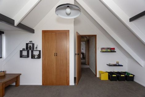 Photo of property in 15 Leven Street, South Hill, Oamaru, 9400