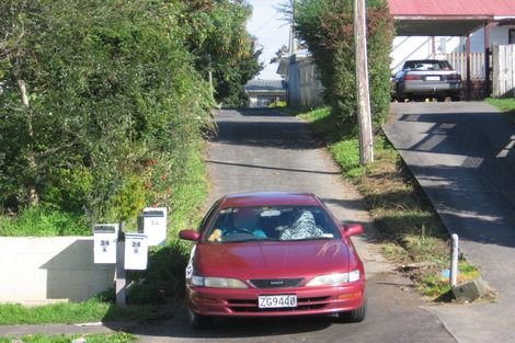 Photo of property in 24 Christmas Road, Manurewa, Auckland, 2102