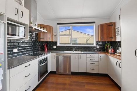 Photo of property in 3 Cardiff Street, Levin, 5510