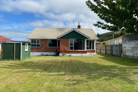Photo of property in 28 Harlech Street, Oamaru North, Oamaru, 9400