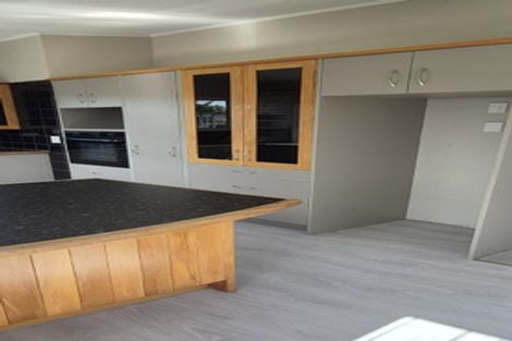 Photo of property in 1 Koromiko Place, Waiuku, 2123