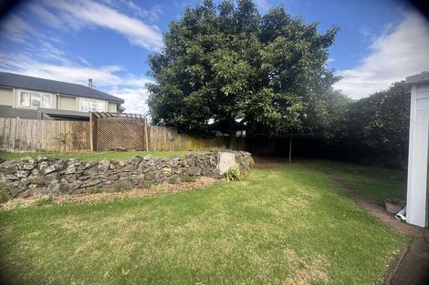 Photo of property in 8 Boyd Avenue, Mangere Bridge, Auckland, 2022