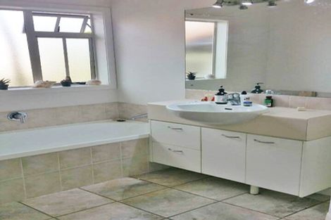 Photo of property in 6 Ponderosa Drive, Oteha, Auckland, 0632