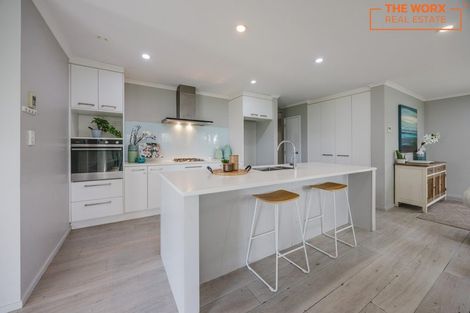 Photo of property in 33 Captain Mitchell Drive, Opaheke, Papakura, 2113