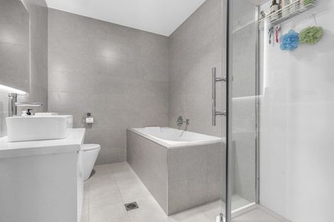 Photo of property in 12 Goodfellow Lane, Flat Bush, Auckland, 2019