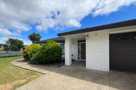 Photo of property in 2 Gairloch Place, Wattle Downs, Auckland, 2103