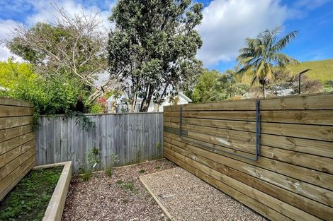 Photo of property in 4 Whanui Place, Mangere Bridge, Auckland, 2022