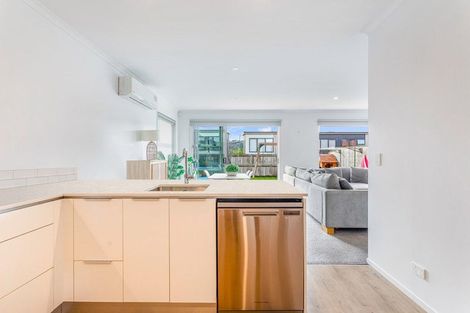 Photo of property in 36 Vincent Mcgrath Crescent, Swanson, Auckland, 0614