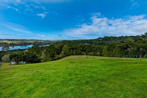 Photo of property in 291 Paremoremo Road, Paremoremo, Auckland, 0632