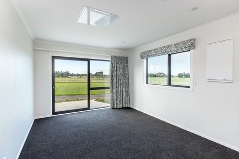 Photo of property in 370 Western Lake Road, Western Lake, Featherston, 5773