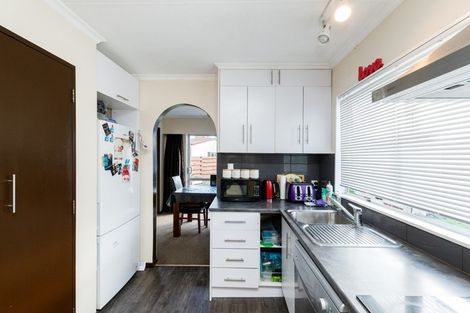 Photo of property in 9 Lyndale Place, Kelvin Grove, Palmerston North, 4414