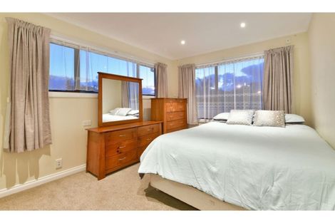 Photo of property in 13 Quo Vadis Place, Red Beach, 0932