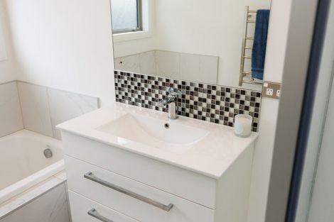 Photo of property in 5 Morocco Terrace, Kelvin Grove, Palmerston North, 4414