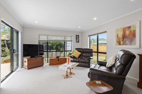 Photo of property in 7 Halstead Place, Huntington Park, Auckland, 2013