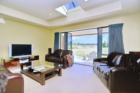 Photo of property in 424 Barkers Road, Loburn, Rangiora, 7472