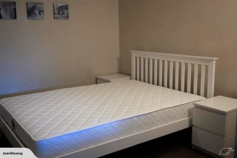 Photo of property in Tower Hill Apartments, 2b/1 Emily Place, Auckland Central, Auckland, 1010