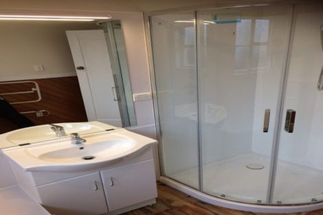 Photo of property in 28 Winters Road, Redwood, Christchurch, 8051