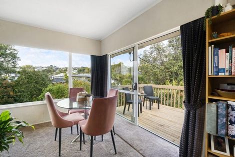 Photo of property in 1/27 Sandown Road, Rothesay Bay, Auckland, 0630