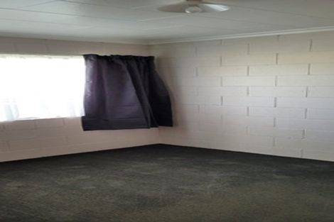 Photo of property in 24 Maire Street, Inglewood, 4330