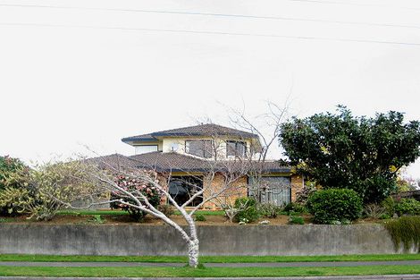 Photo of property in 13 Karina Road, Merrilands, New Plymouth, 4312