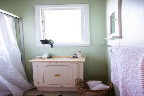 Photo of property in 12 Wyndham Street, Carterton, 5713