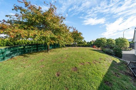 Photo of property in 140 Norana Road, Timberlea, Upper Hutt, 5018