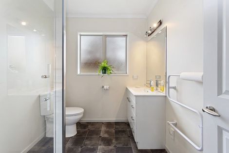 Photo of property in 3 Reeves Road, Rangiora, 7400