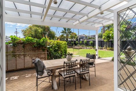 Photo of property in 41 Quadrant Road, Onehunga, Auckland, 1061