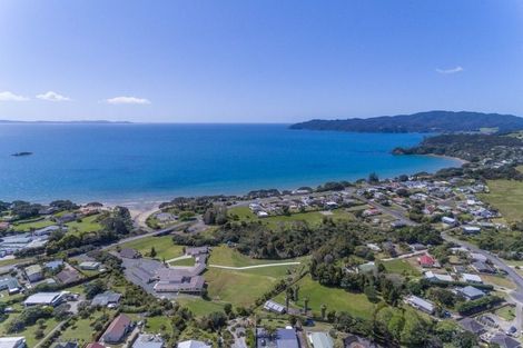 Photo of property in 4 Lori Lane, Coopers Beach, 0420