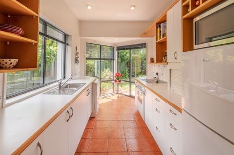 Photo of property in 2/290 Withells Road, Avonhead, Christchurch, 8042