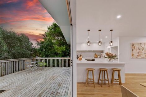 Photo of property in 74 Waimumu Road, Massey, Auckland, 0614