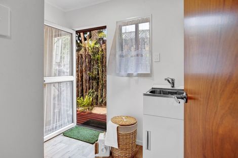 Photo of property in 2/19 Kenmore Street, Westown, New Plymouth, 4310