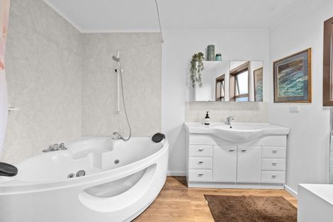 Photo of property in 162 Mcmurdo Street, Tinwald, Ashburton, 7700