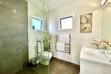 Photo of property in 72 Eriksen Road, Te Awa, Napier, 4110