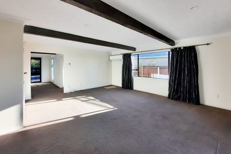 Photo of property in 405 Avonhead Road, Avonhead, Christchurch, 8042