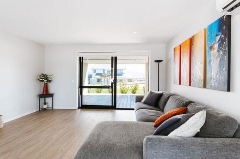 Photo of property in 22 Stingray Drive, Omokoroa, 3114